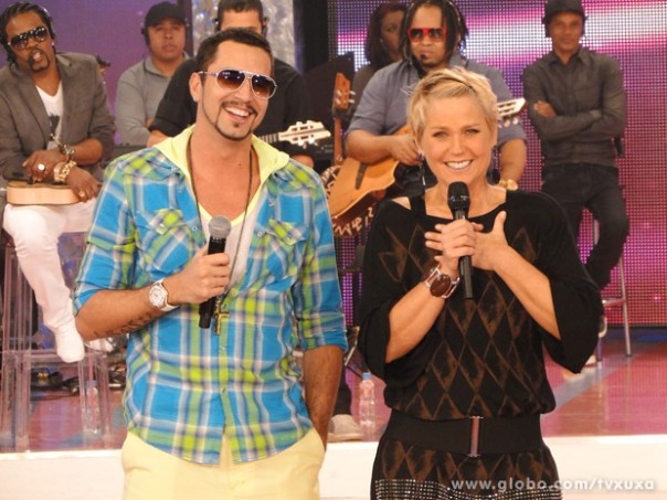 Latino vai fazer todo mundo dançar (Foto: TV Globo)